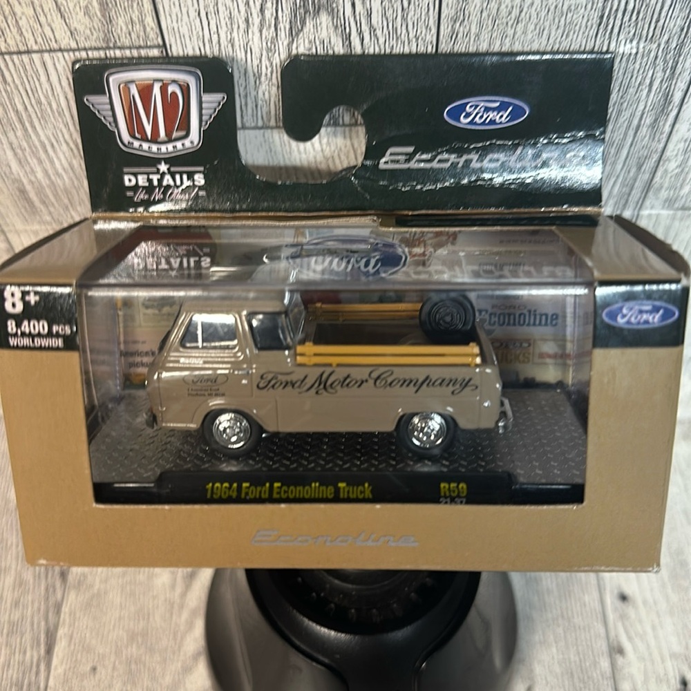 M2 1964 Ford Echo line truck ￼